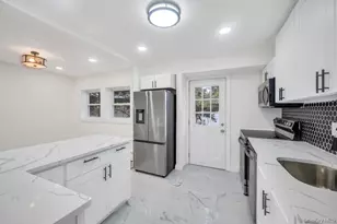 2737 Sheila Ct, East Meadow, NY 11554 - Photo 8