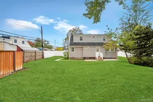 2737 Sheila Ct, East Meadow, NY 11554 - Photo 22