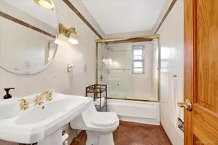 239 Brinsmade Ave, Bronx, NY 10465 - Photo 16