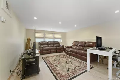 504 Cedarwood Drive, Cedarhurst, NY 11516 - Photo 12