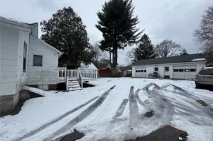 22 Seybolt Ave, Otisville, NY 10963 - Photo 6