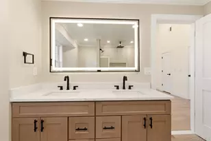 11 Plantation Dr, Hauppauge, NY 11788 - Photo 16