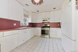 467 W Broadway, Cedarhurst, NY 11516 - Photo 8