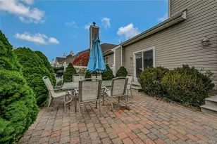 98 Scenic Lake Dr, Riverhead, NY 11901 - Photo 32