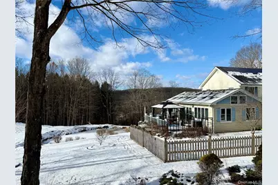 912-918 Hollow Road, Salt Point, NY 12578 - Photo 20