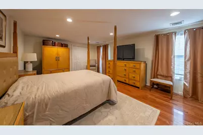 20 Sterling Place, Roosevelt, NY 11575 - Photo 26