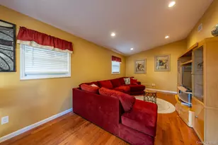 20 Sterling Pl, Roosevelt, NY 11575 - Photo 4