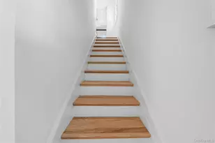 87 Parsons Dr, Hempstead, NY 11550 - Photo 14