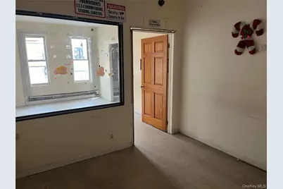 9307 Roosevelt Avenue, Jackson Heights, NY 11372 - Photo 10