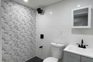 114-42 196th St, Saint Albans, NY 11412 - Photo 18