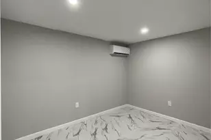 114-42 196th St, Saint Albans, NY 11412 - Photo 20