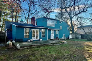 2 Kirkup St, Bay Shore, NY 11706 - Photo 34