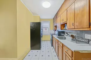 63 E Seaman Ave, Freeport, NY 11520 - Photo 16