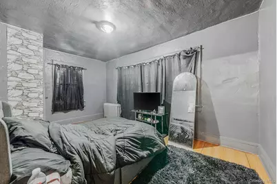 63 E Seaman Avenue, Freeport, NY 11520 - Photo 22