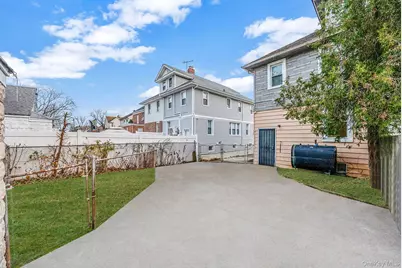 63 E Seaman Avenue, Freeport, NY 11520 - Photo 6