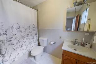 14746 223rd St, Springfield Gardens, NY 11413 - Photo 16