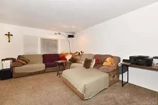 166-30 Gothic Dr, Jamaica, NY 11432 - Photo 14