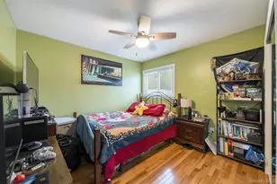 69 Harriet Ave, Hempstead, NY 11550 - Photo 16