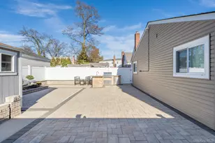 69 Harriet Ave, Hempstead, NY 11550 - Photo 20