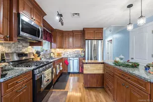 69 Harriet Ave, Hempstead, NY 11550 - Photo 8