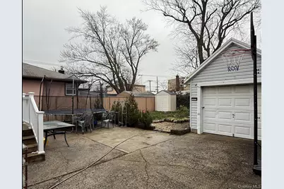 17 Litchfield Avenue, Elmont, NY 11003 - Photo 10