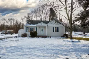 354 Van Wagner Rd, Poughkeepsie, NY 12603 - Photo 4