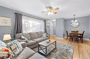 51 Edmunton Dr, North Babylon, NY 11704 - Photo 4