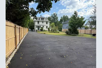 27 Dosoris Way, Glen Cove, NY 11542 - Photo 18