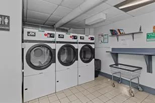 32 Cathedral Ave, Hempstead, NY 11550 - Photo 12