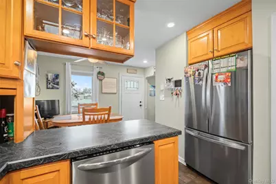 8412 Cross Island Parkway, Bellerose, NY 11426 - Photo 10