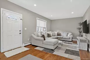 132 Roosevelt Ave, Mineola, NY 11501 - Photo 2