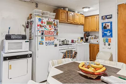 945 E 228th Street, Bronx, NY 10466 - Photo 4