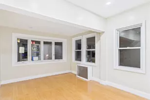 25-16 Curtis St, East Elmhurst, NY 11369 - Photo 6