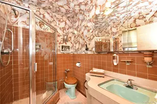 217-49 Stewart Rd, Oakland Gardens, NY 11364 - Photo 22