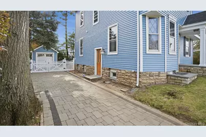 40 Meadow Street, Garden City, NY 11530 - Photo 2