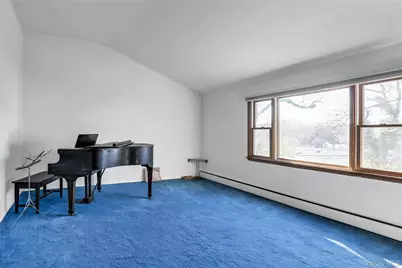 30 Glacier Drive, Smithtown, NY 11787 - Photo 4