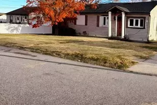 284 15th St, West Babylon, NY 11704 - Photo 2