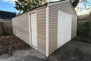 284 15th St, West Babylon, NY 11704 - Photo 8