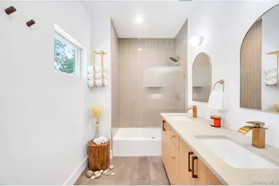 9 Pine Tree Road, Southampton, NY 11968 - Photo 14