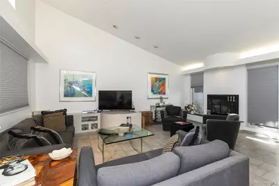 1 Franklin Road, Great Neck, NY 11024 - Photo 4