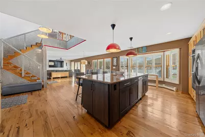 85 S Dunton Avenue, Patchogue, NY 11772 - Photo 12