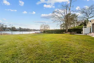 85 S Dunton Ave, Patchogue, NY 11772 - Photo 38