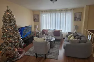 1095 Pinebrook Ct, West Hempstead, NY 11552 - Photo 10