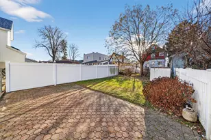 725 Logan Ave, Bronx, NY 10465 - Photo 20