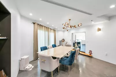 3 Maple Street, Glenwood Landing, NY 11547 - Photo 10