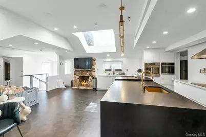 3 Maple Street, Glenwood Landing, NY 11547 - Photo 12