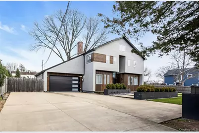 3 Maple Street, Glenwood Landing, NY 11547 - Photo 2