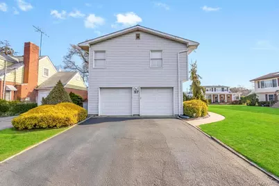 57 New South Road, Hicksville, NY 11801 - Photo 4