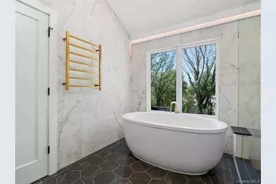 5 N Hills Road, East Norwich, NY 11732 - Photo 32