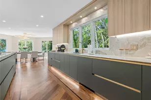 5 N Hills Rd, East Norwich, NY 11732 - Photo 18